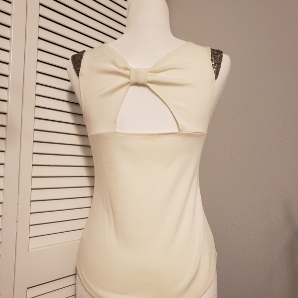 Tank Top w/ Sequins - Picture 2 of 4